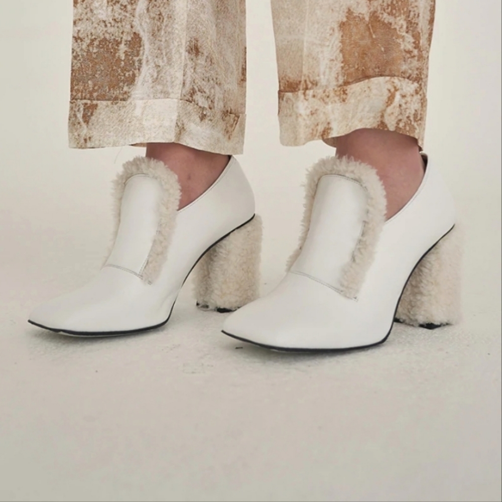 Shearling Heels Pumps - Picture 4 of 10
